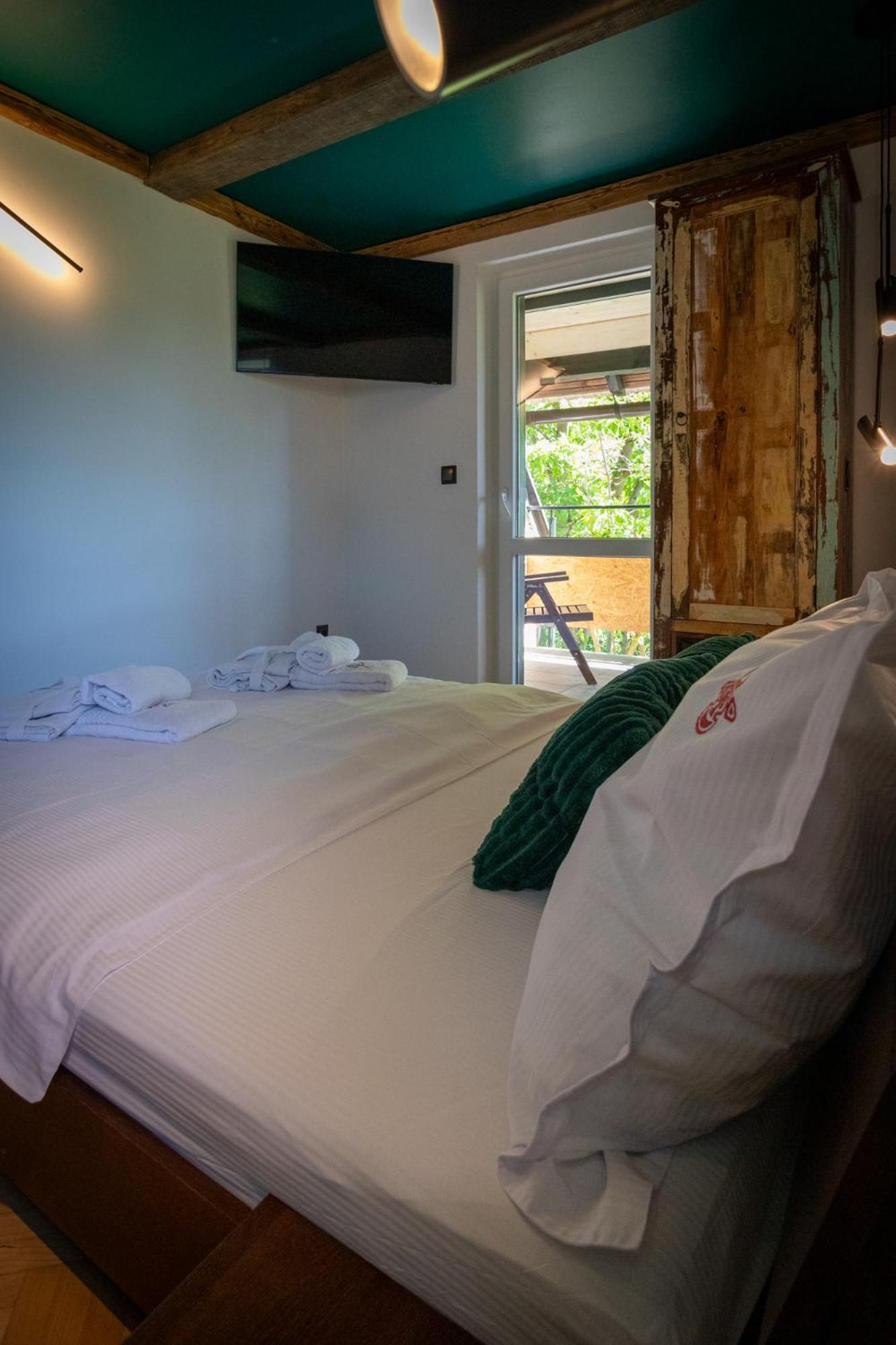 Uroczysko Villa Lesko Ngoại thất bức ảnh